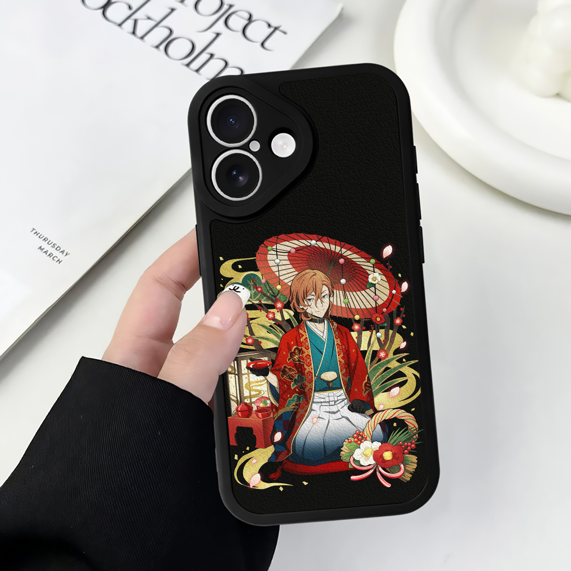 （画像用） 文豪ストレイドッグス Bungo Stray Dogs 【iPhone 16シリーズ対応】シリコンスマホケース（レザー調） 材質：シリコン